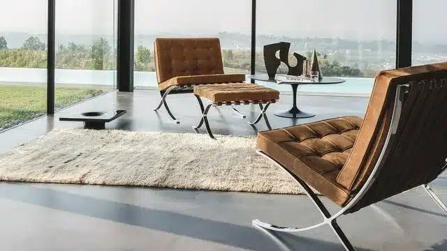 fauteuils-en-cuir-et-repose-pied-de-knoll_5875851